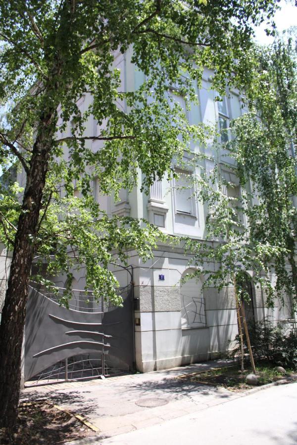 Garden Center Apartment Novi Sad Esterno foto